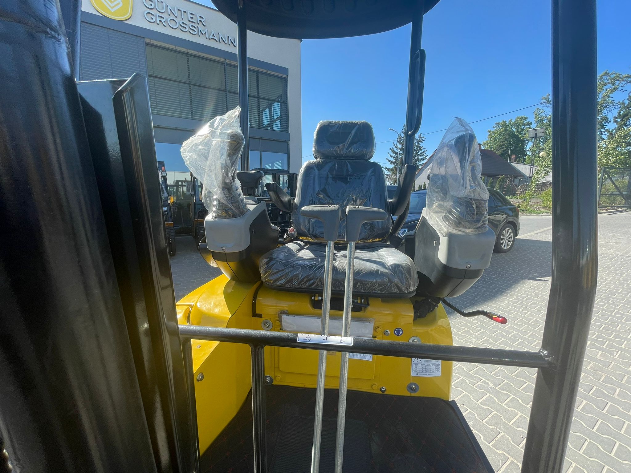 GG1700