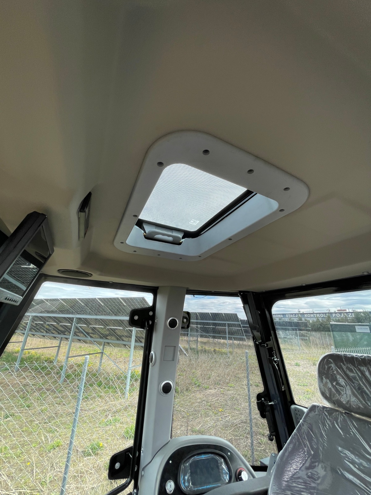 Baggerlader GG30BC + Transport nach Hauseㅤ
