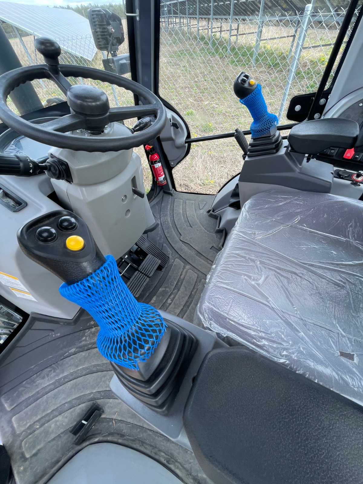 Baggerlader GG30BC + Transport nach Hauseㅤ