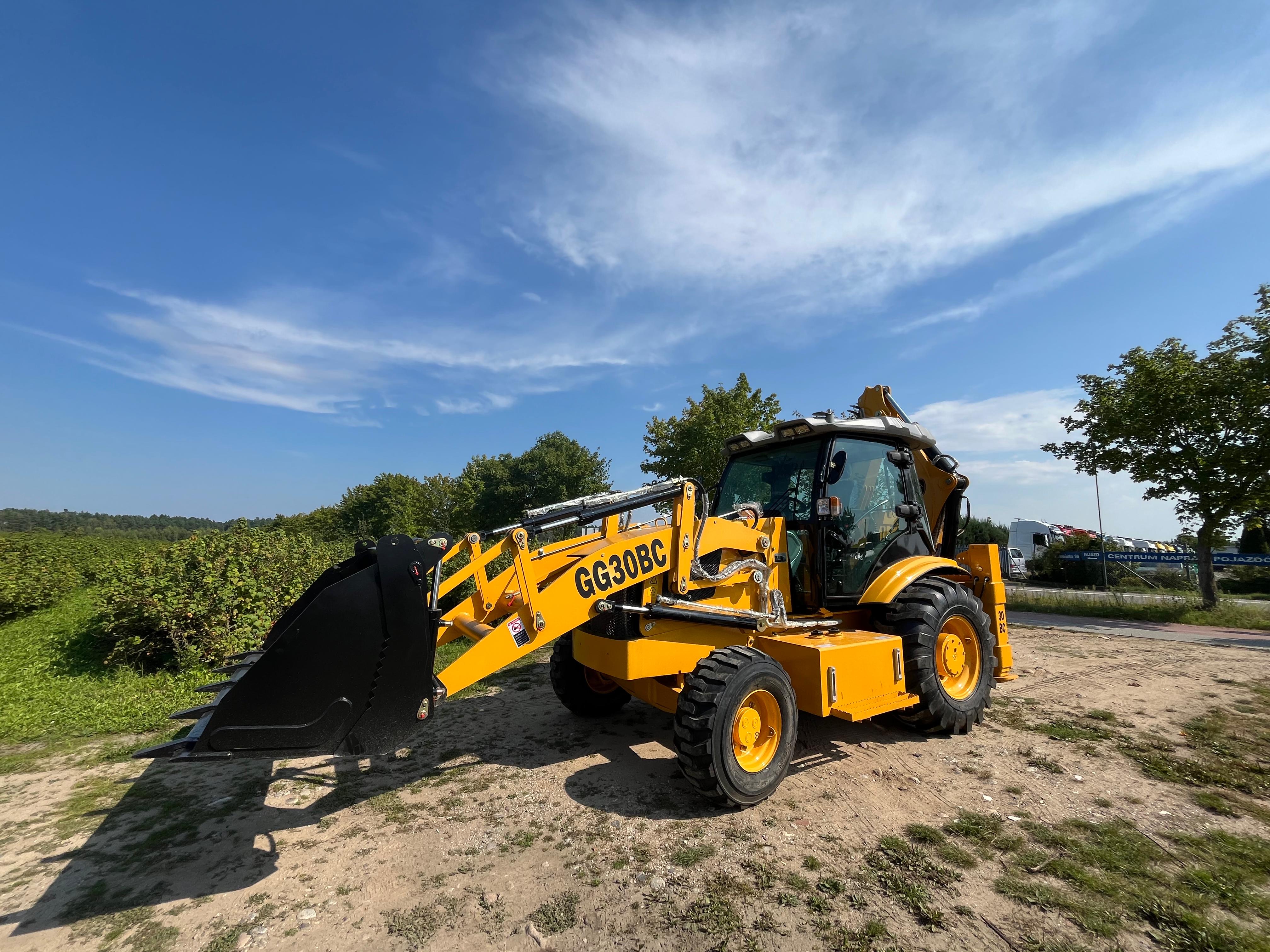 Baggerlader GG30BC + Transport nach Hauseㅤ