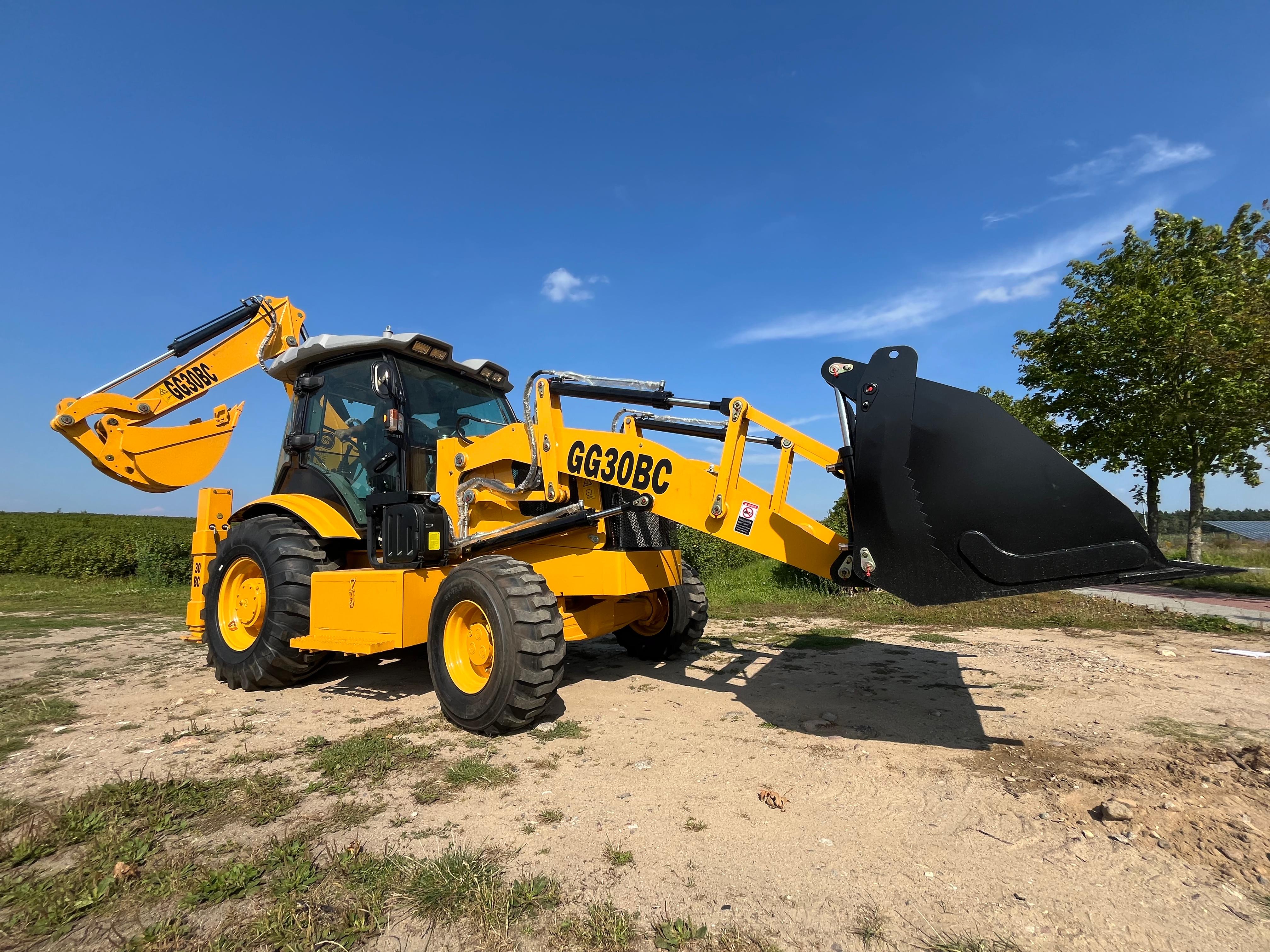 Baggerlader GG30BC + Transport nach Hauseㅤ