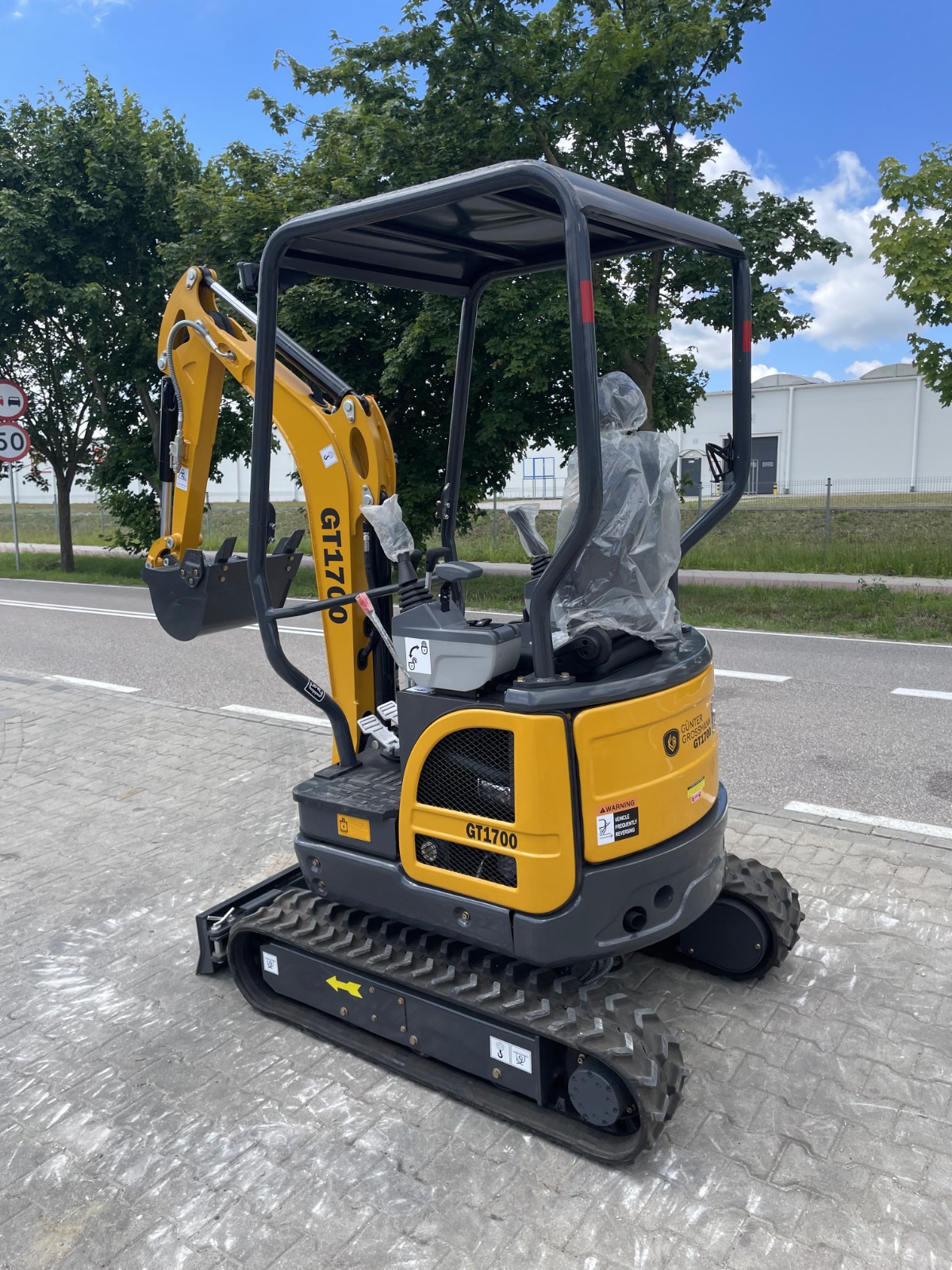 GT1700