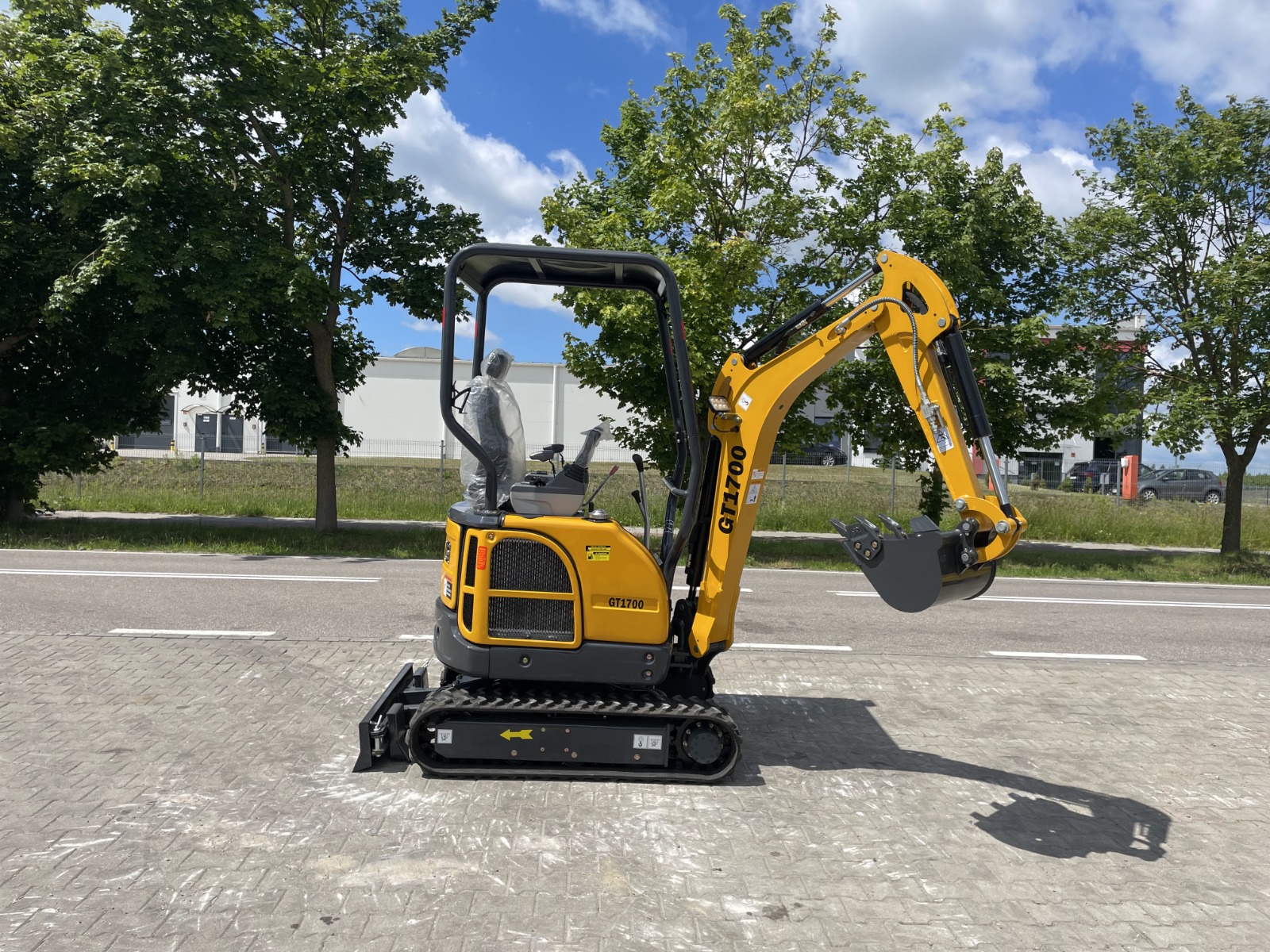 GT1700