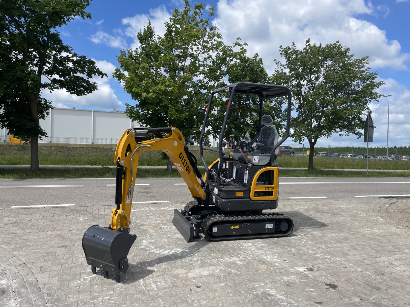 GT1700